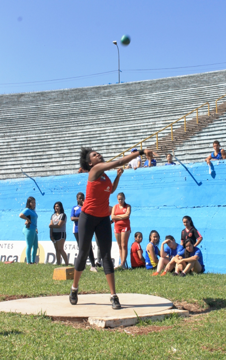 Rafaela Freitas disputará o arremesso de peso e o salto em altura (Divulgação/Aurélio Cardoso)
